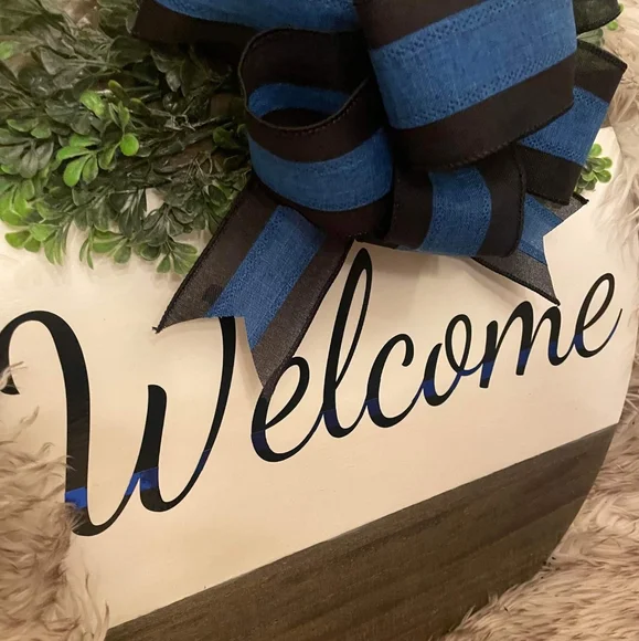 "Thin blue line" Handmade Welcome door Sign - Picture 3 of 6